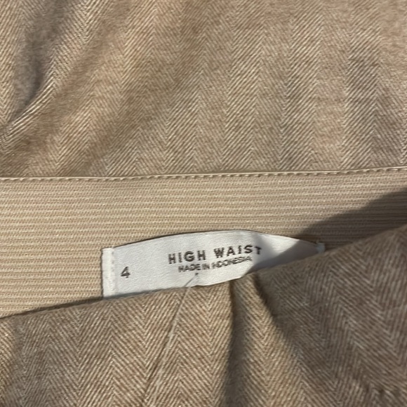 Tan trousers - Picture 3 of 4